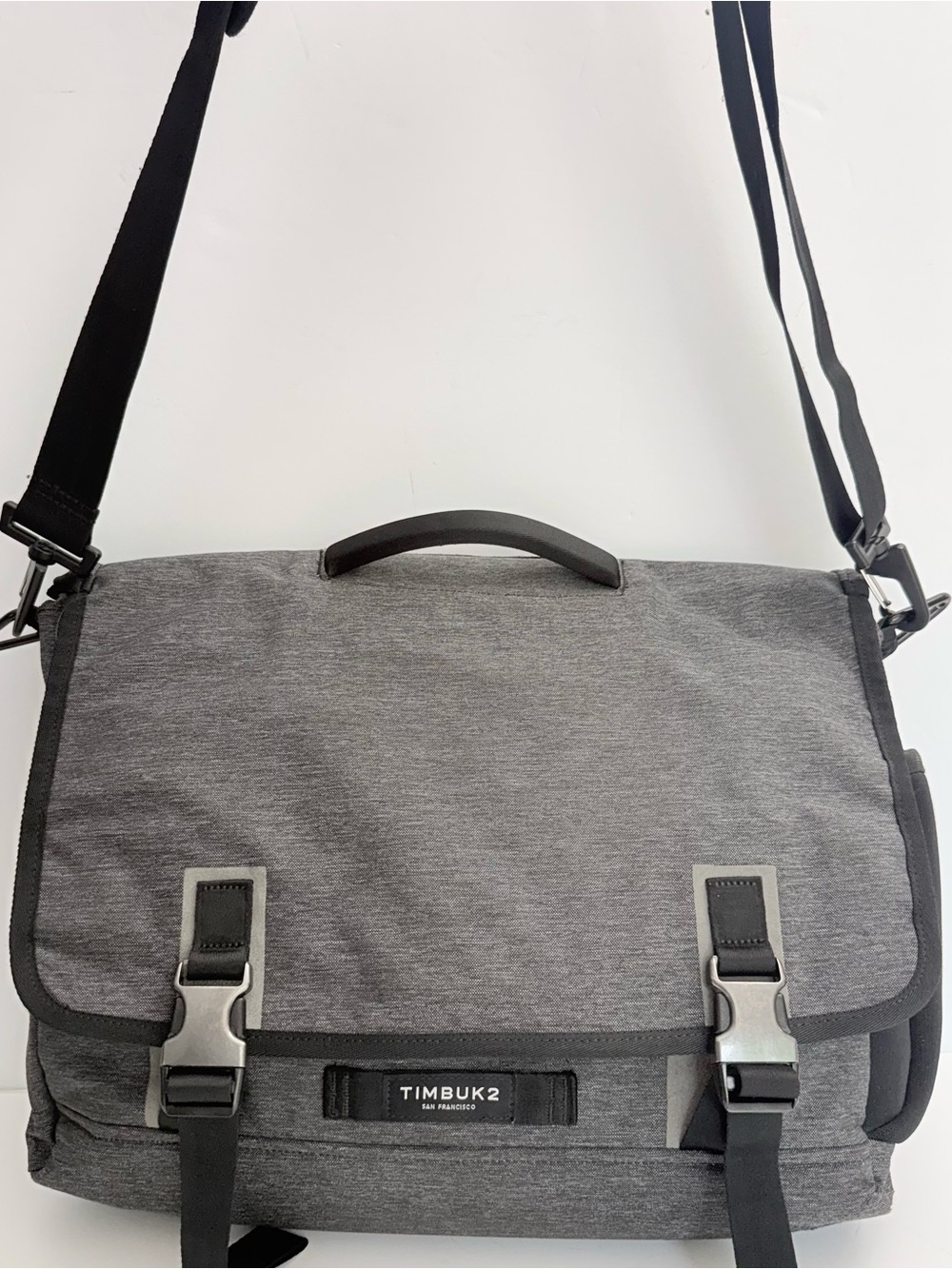 Timbuk2 Commute Large Gray Messenger Laptop Bag Strap /Metal Buckle Work Travel